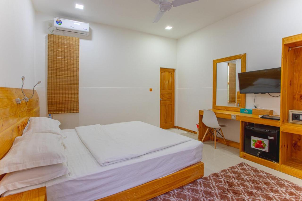 Alaika Maafushi Hotel Екстериор снимка