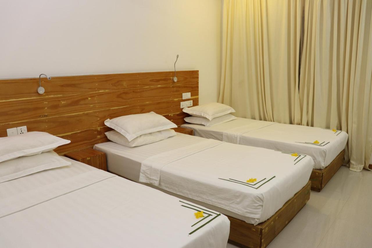 Alaika Maafushi Hotel Екстериор снимка